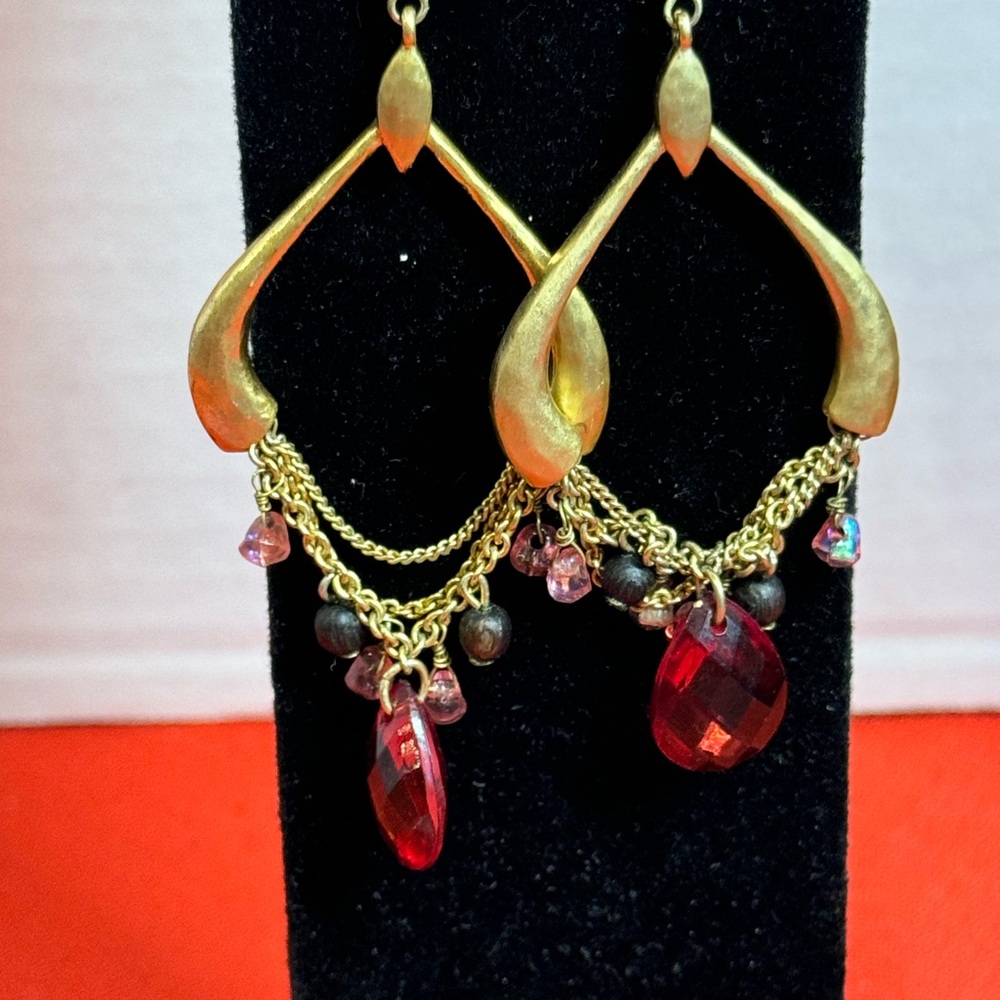 Earrings gold tone with raspberry pink iridescent & gray beads see photos 3”
